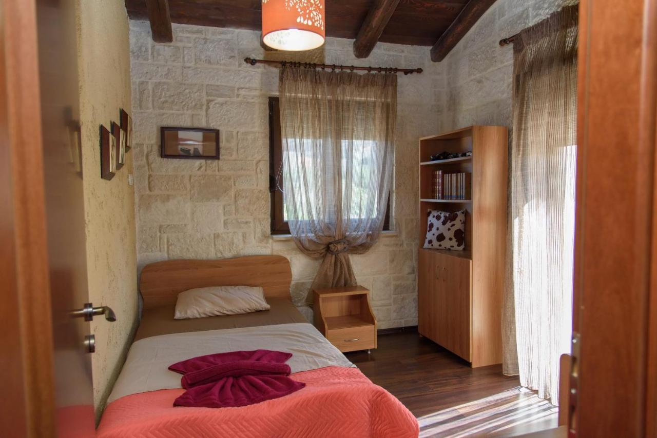 Traditional Stonehouse Vicky Limenas Chersonisou Exterior foto
