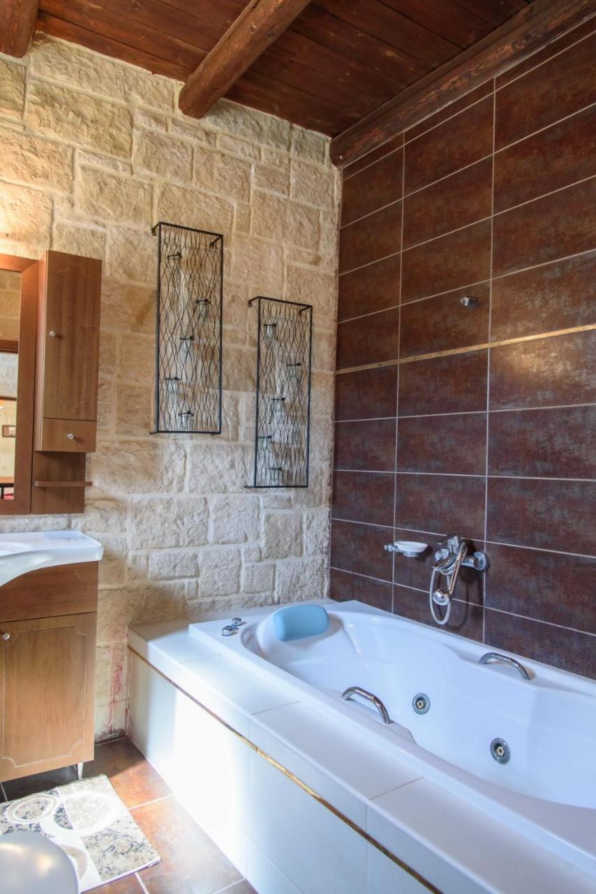 Traditional Stonehouse Vicky Limenas Chersonisou Exterior foto